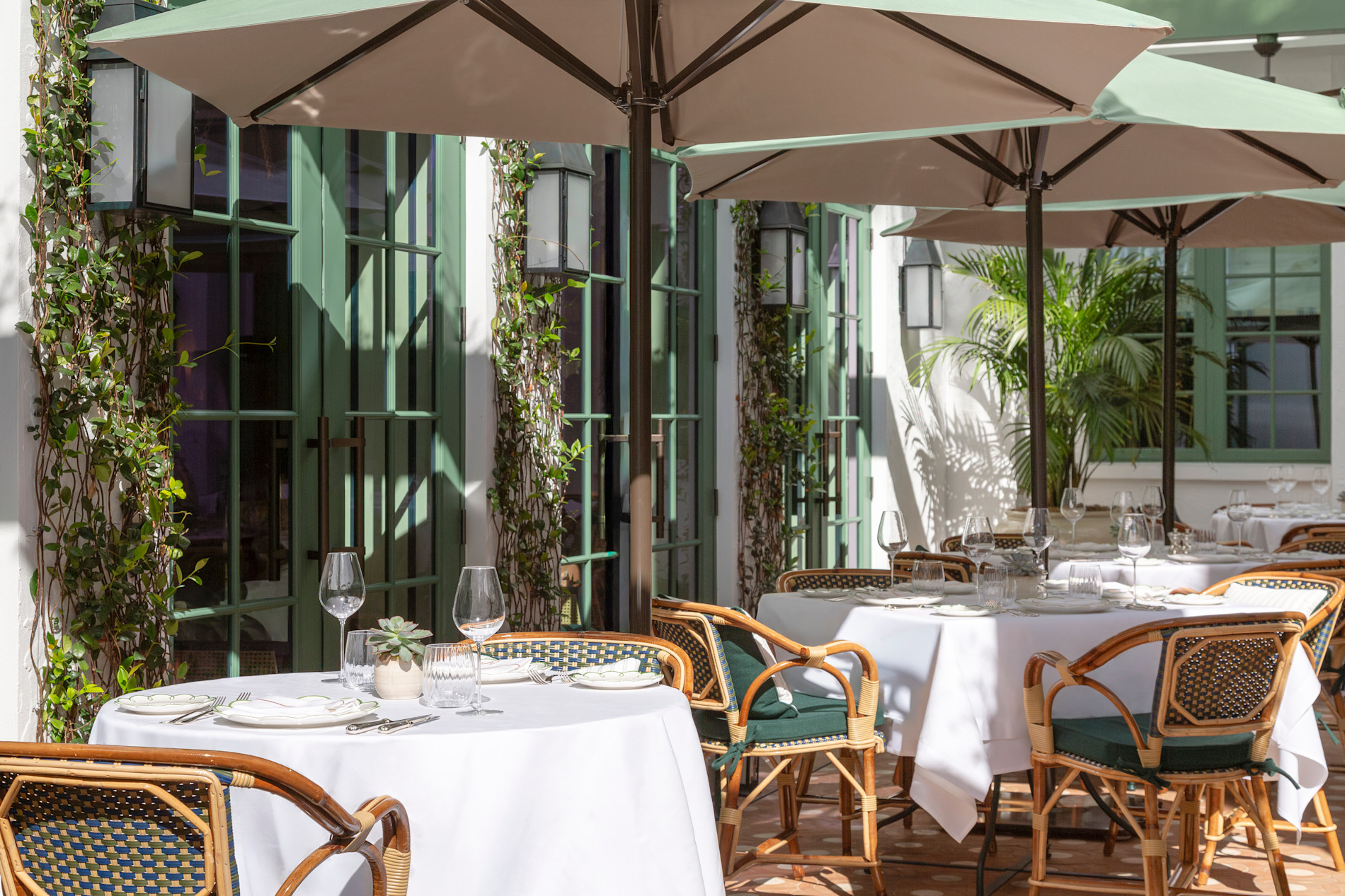 VIN - Courtyard
