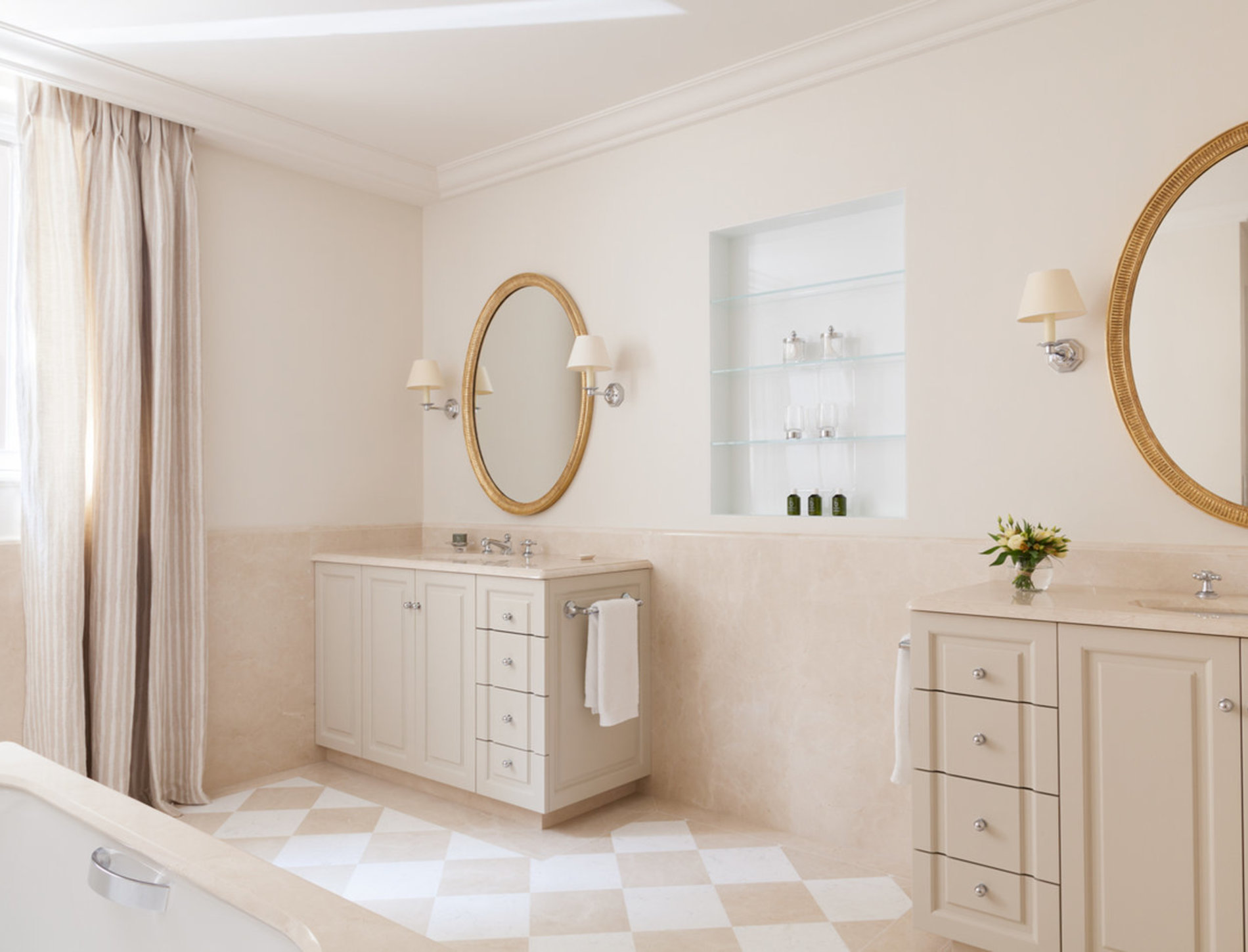 Room 07SDLX - Image 2