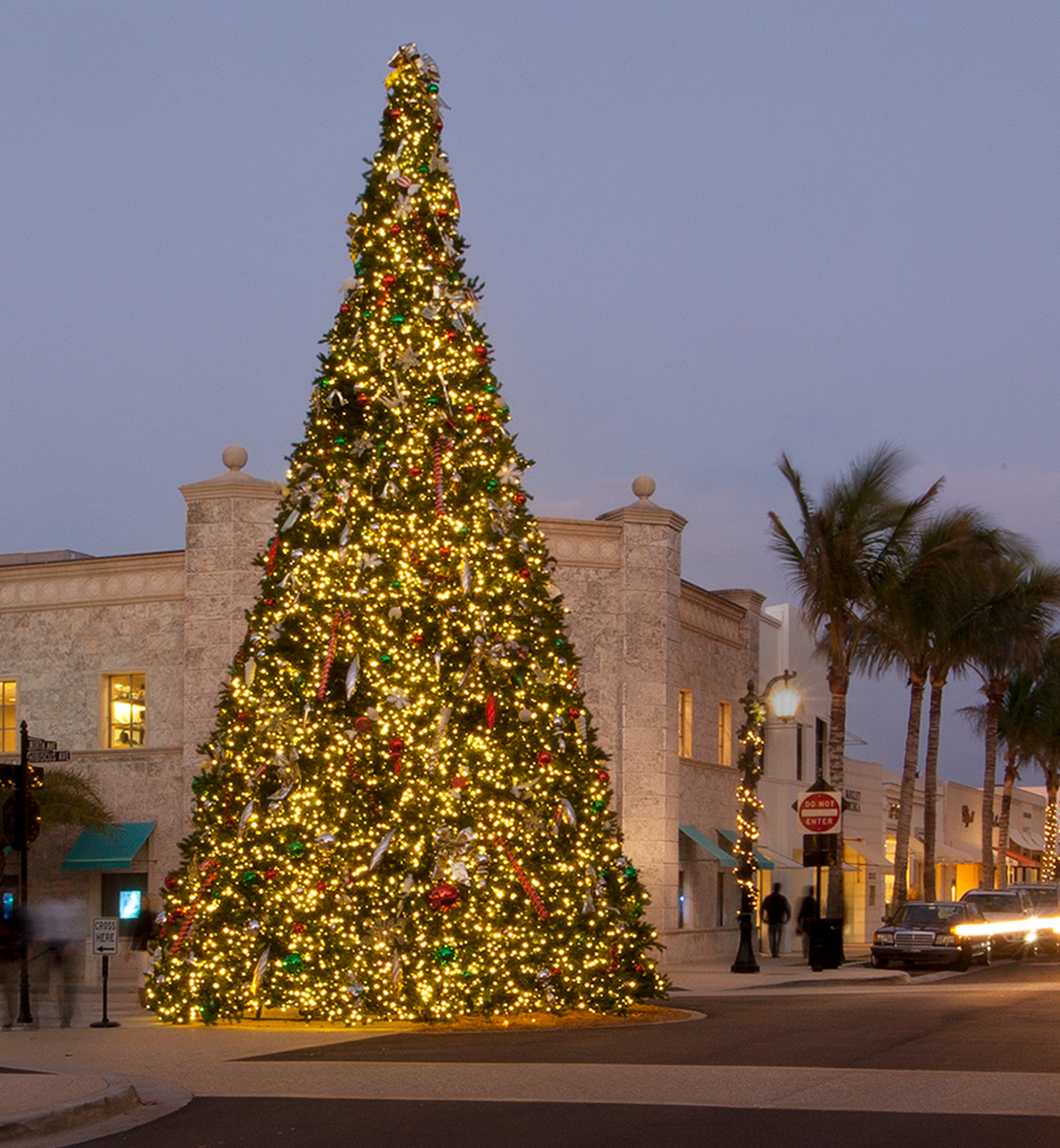 VIN - festive page - header christmas tree