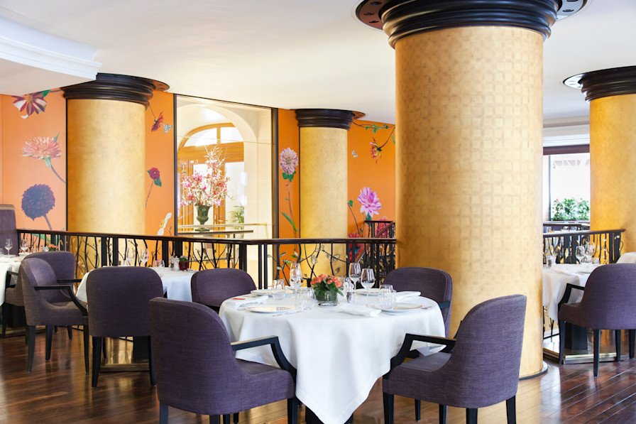 Le Bristol Paris-restaurant 114 Faubourg-3 Dqn1B