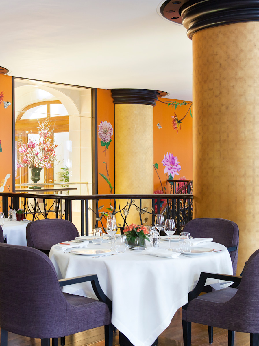 Le Bristol Paris-restaurant 114 Faubourg-3 Dqn1B