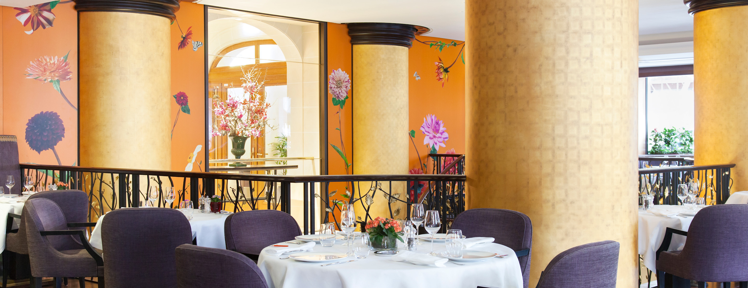 Le Bristol Paris-restaurant 114 Faubourg-3 Dqn1B