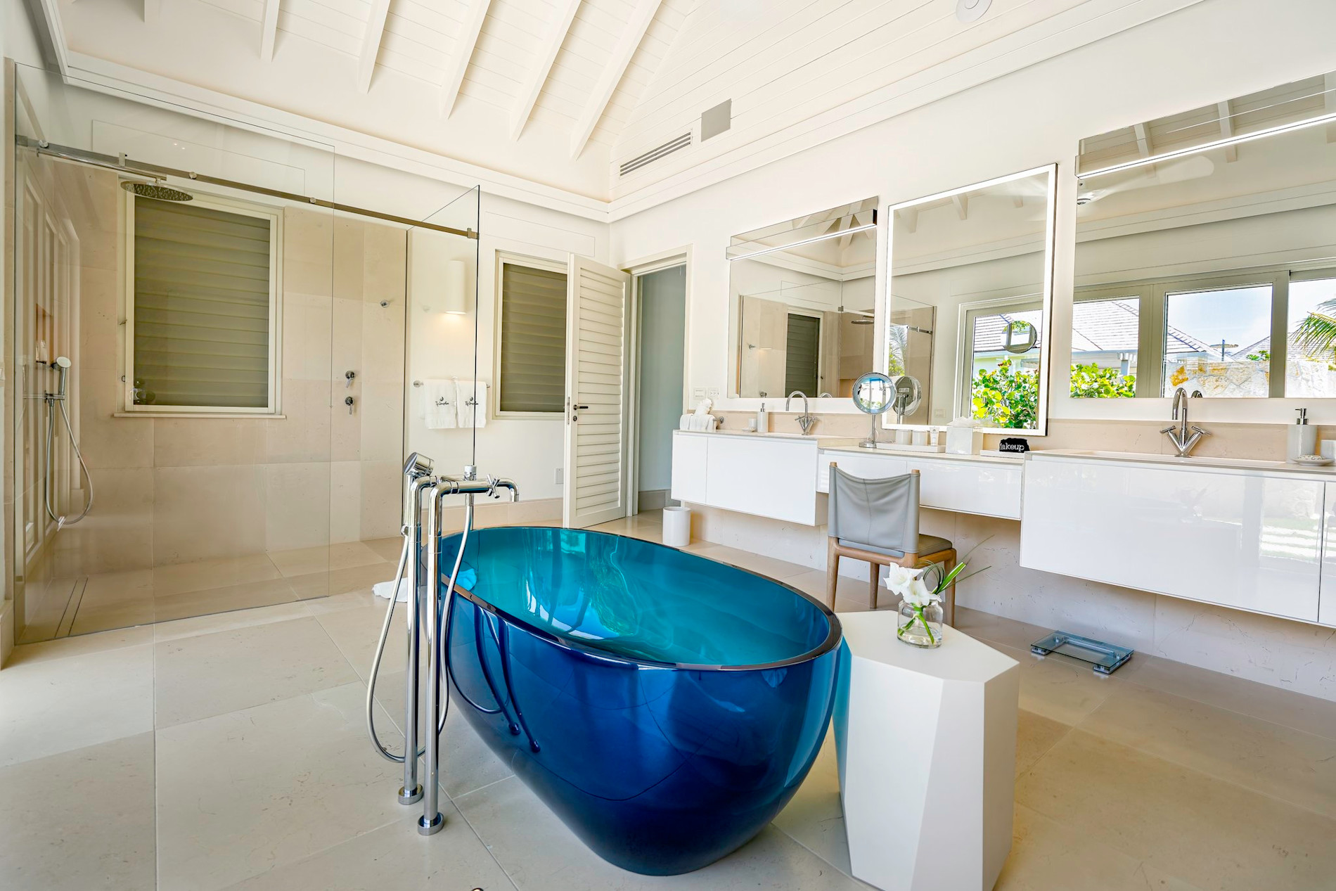 Room XTYC - Image 10