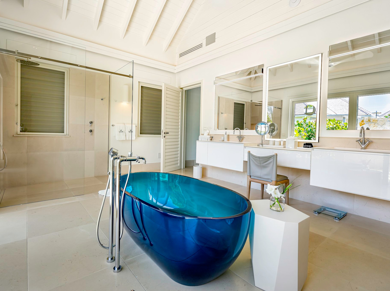 Room XTYC - Image 10