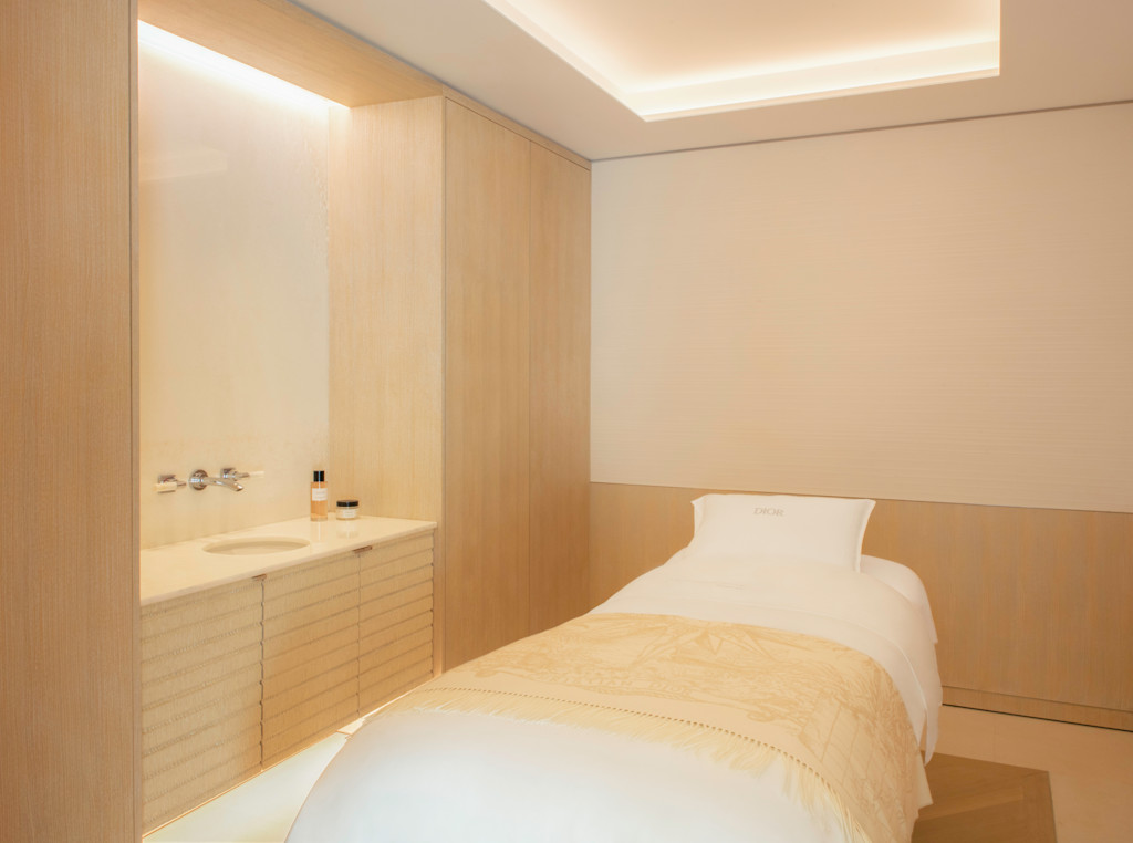 HDC - Dior Spa Eden-Roc single cabin