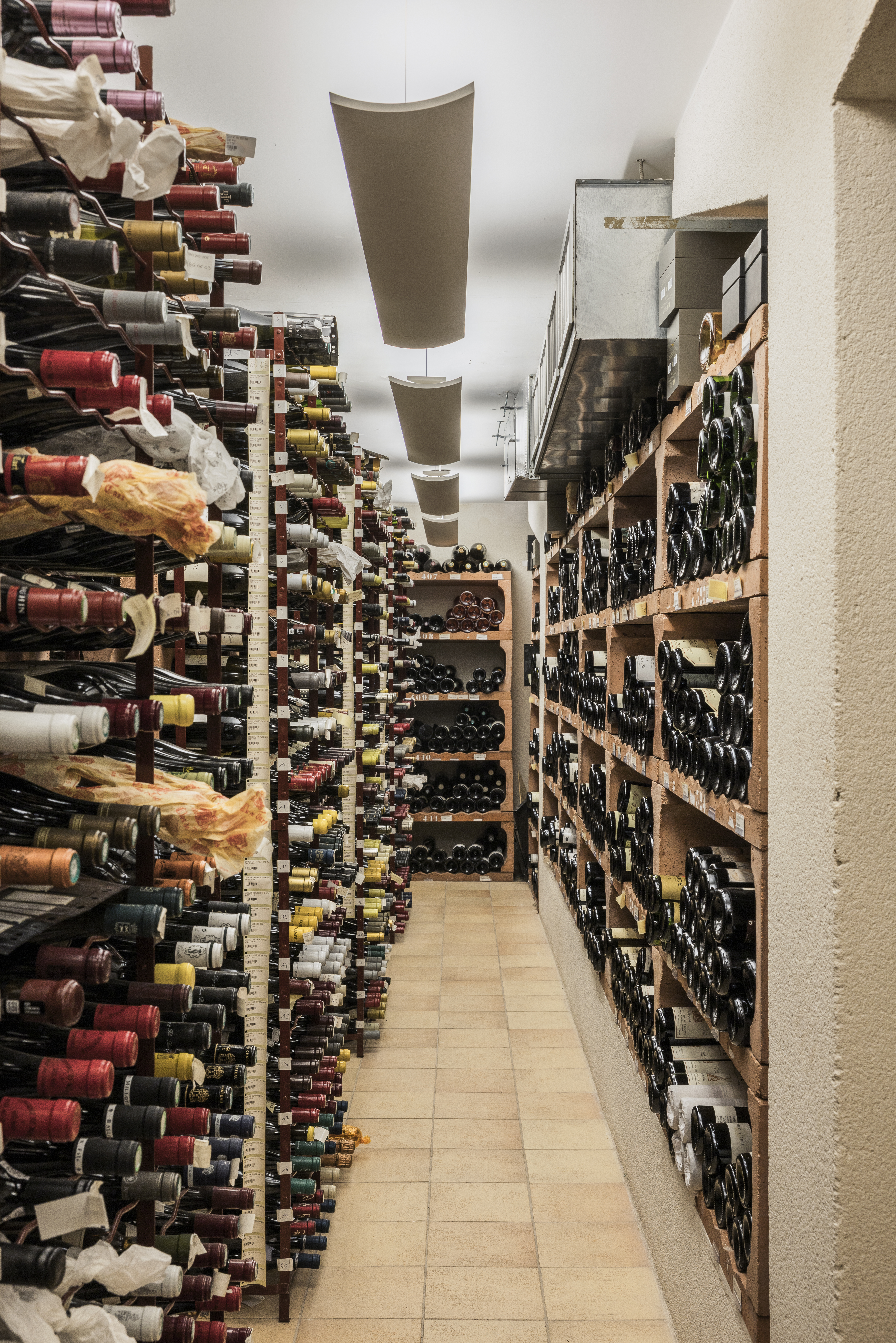 LBP - Cave du Bristol Paris