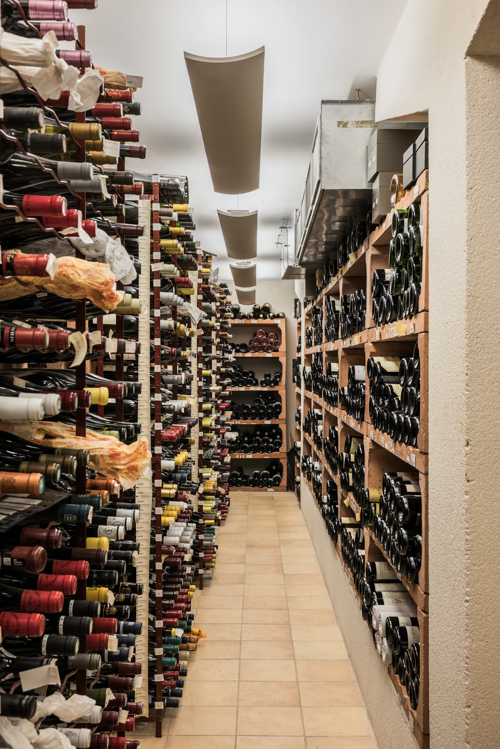 LBP - Cave du Bristol Paris