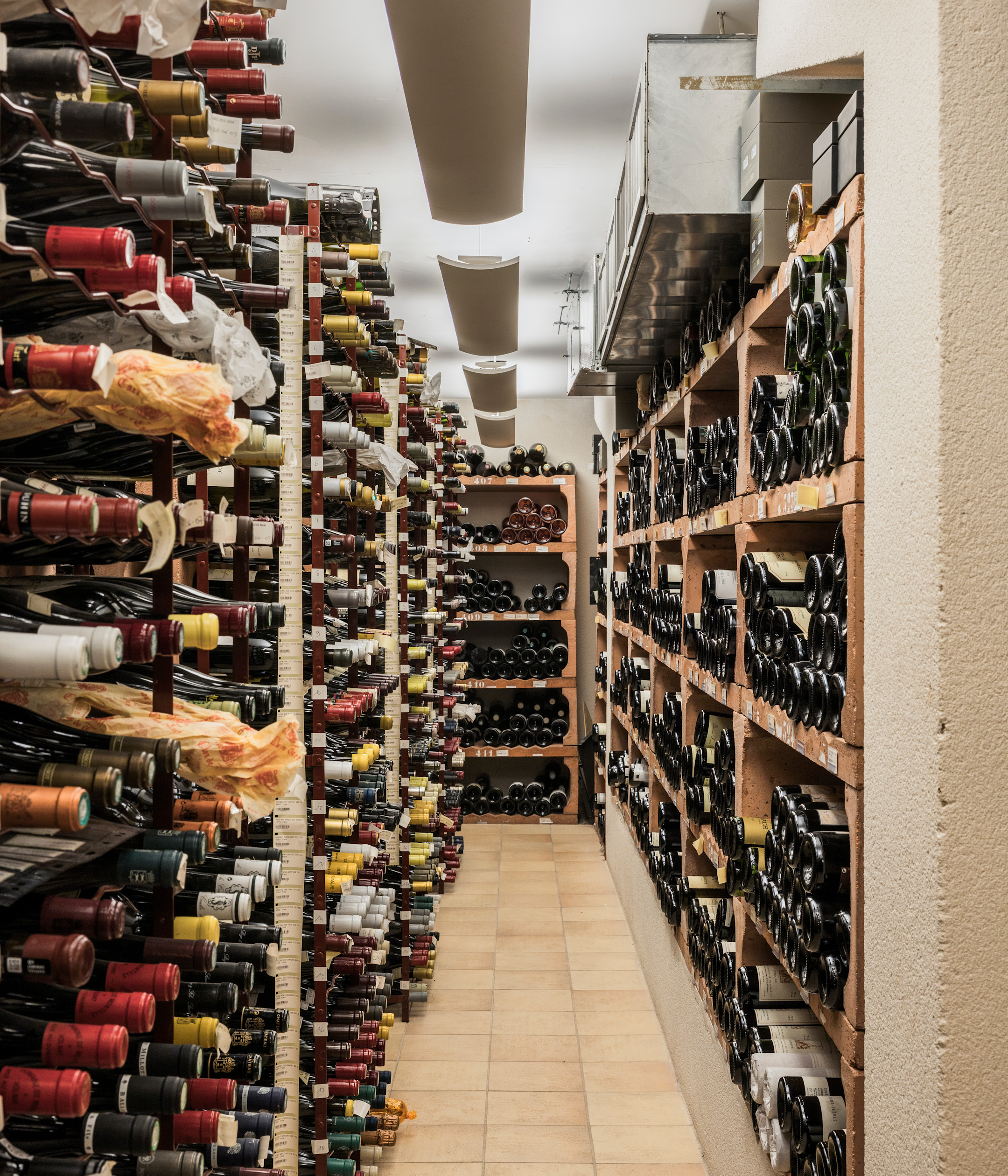 LBP - Cave du Bristol Paris