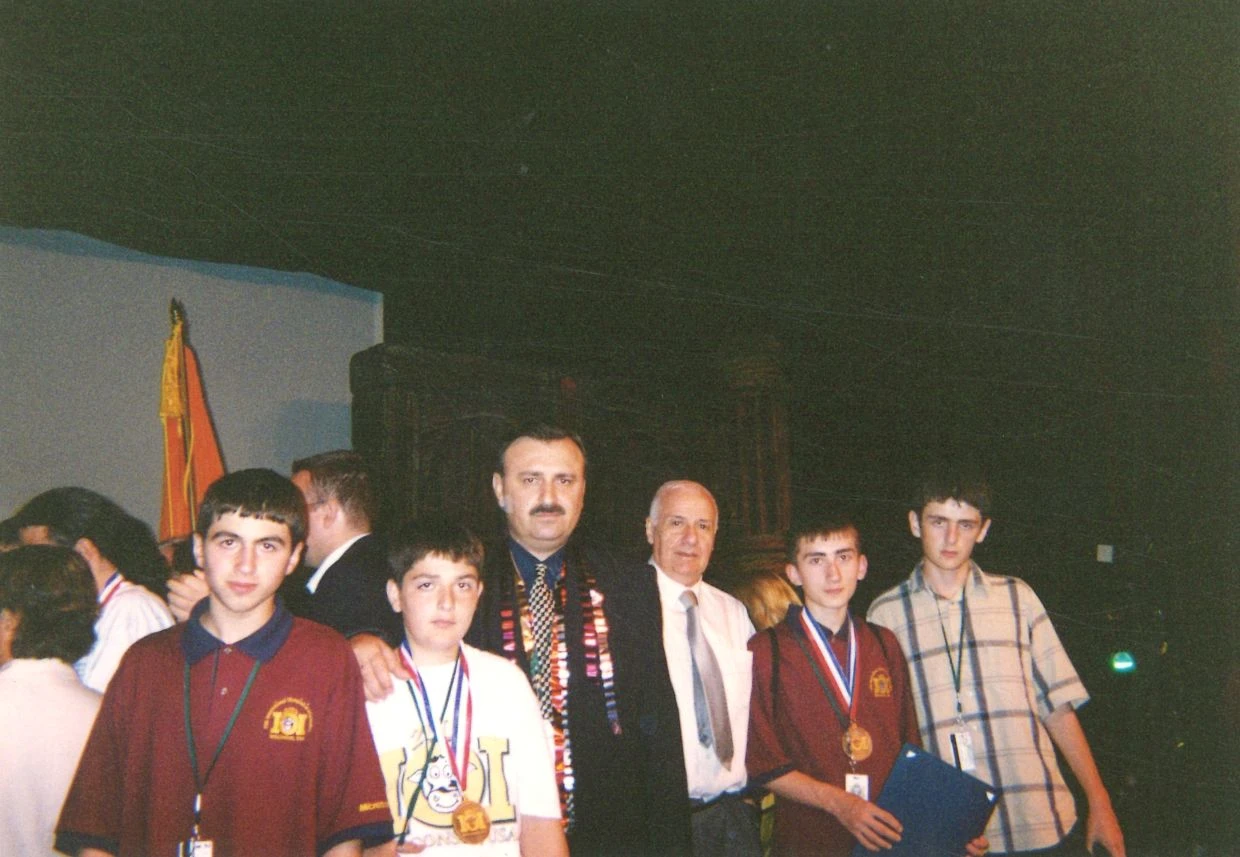 zviad nikoloz