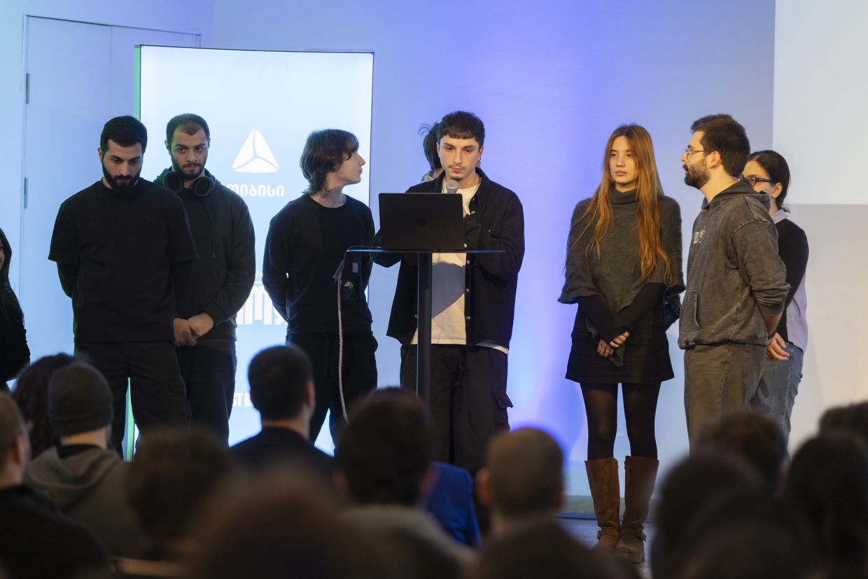 Cross Collab 2025 (4)