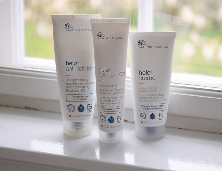 Her ses tre Faaborg Pharma produkter i en vinduskarm. 