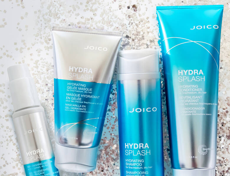 Her ses fire blå og sølv JOICO produkter.