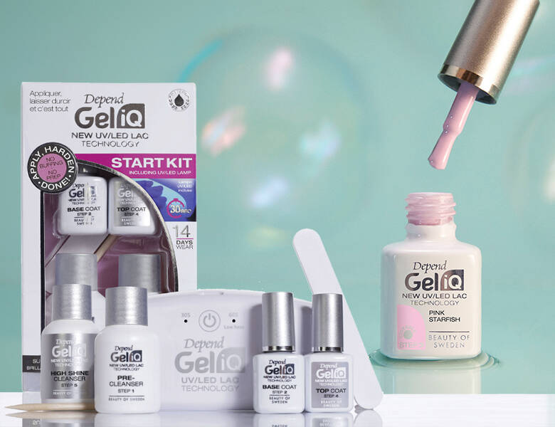 Her ses en turkis baggrund med Depend produkter til at lave gel-negle. 