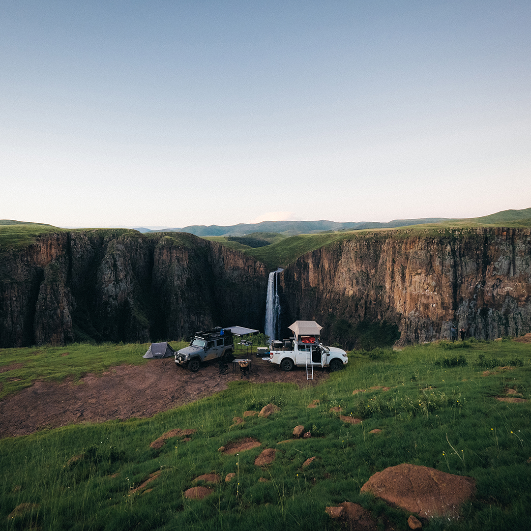 camping 2 cars mountain tents