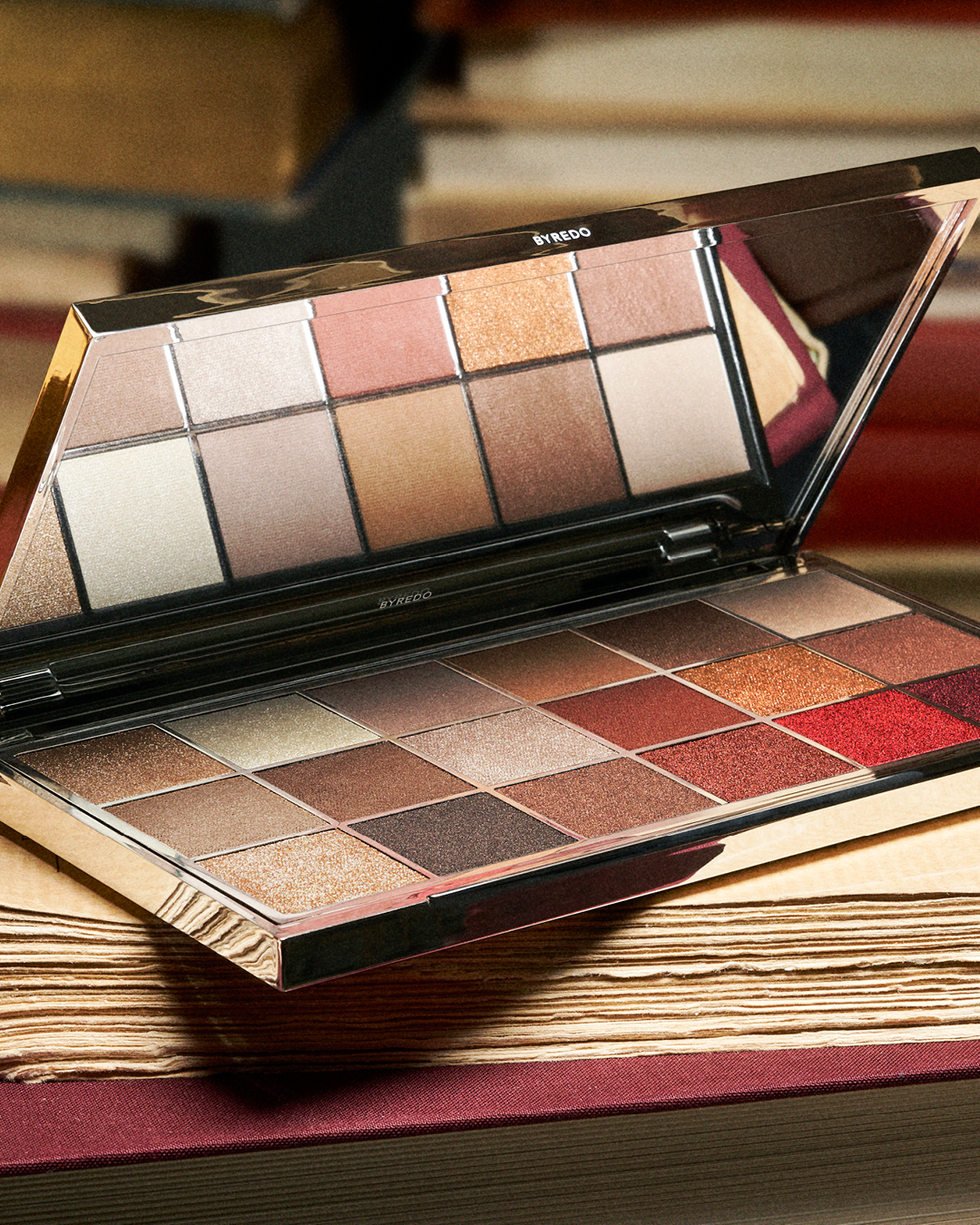 BYREDO バイレード アイシャドウパレット ビブリオフィリア Bibliophilia Eyeshadow Palette