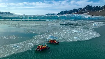 Umrundung von Spitzbergen: Die ultimative Expedition | Mit verlängertem Aufenthalt in Longyearbyen