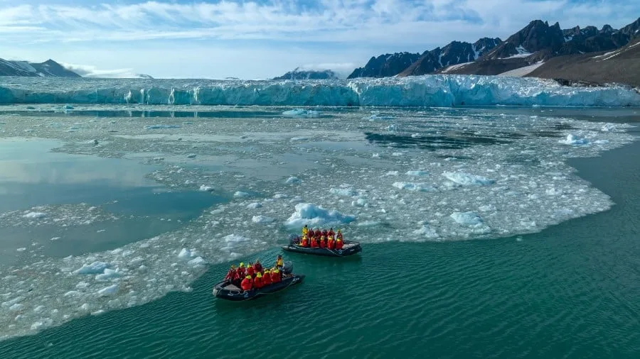 Sejlads rundt om Svalbard: den ultimative ekspedition | Med forlænget ophold i Longyearbyen