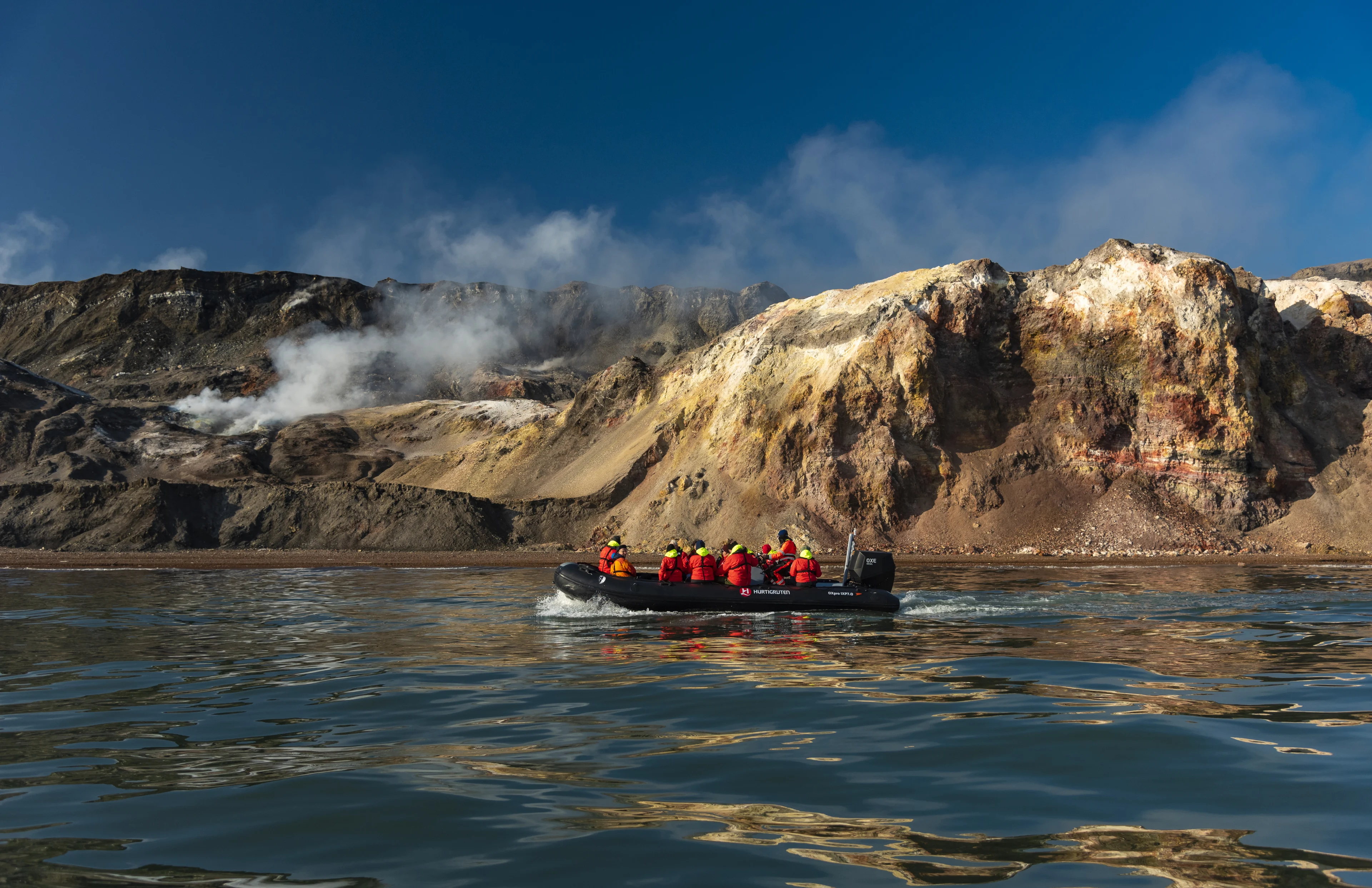 Tenderboat cruising Smoking Hills, Canada. Photo: Karsten Bidstrup