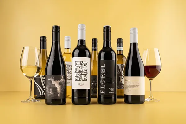 Hurtigruten - 8 Bottles - Case Image - 600x400