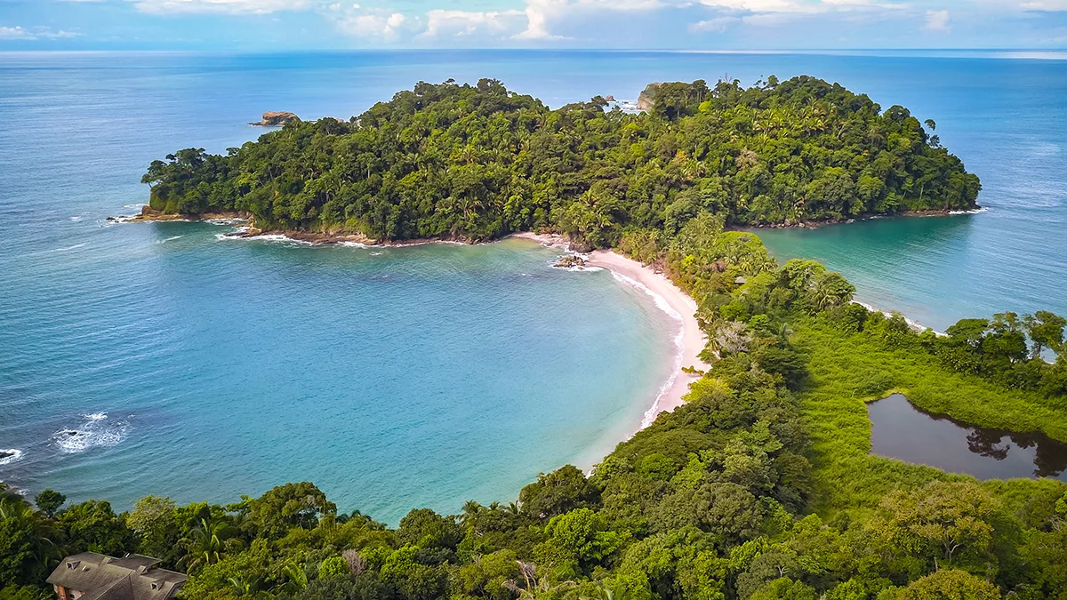 Quepos-Costa-Rica-HGR-141972©Shutterstock 1200x675px