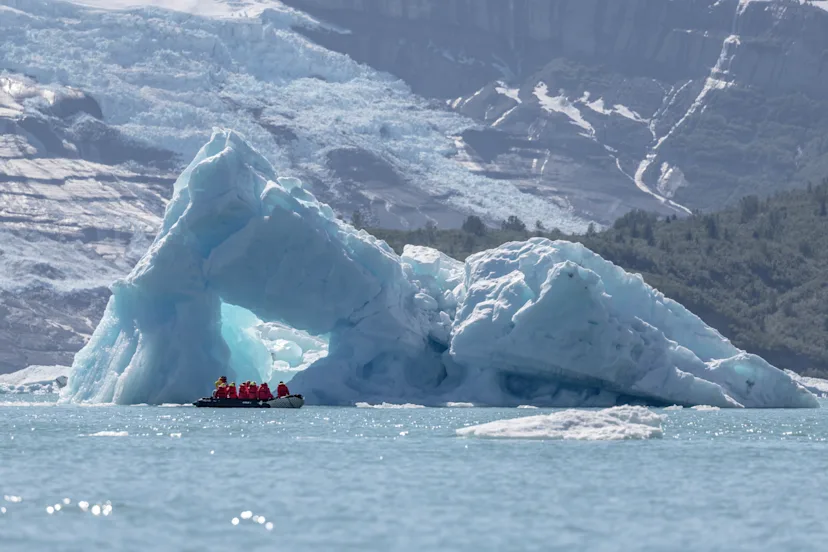 Alaska and British Columbia – Inside Passage, Bears and Aleutian Islands | Northbound (Flight Inclusive)