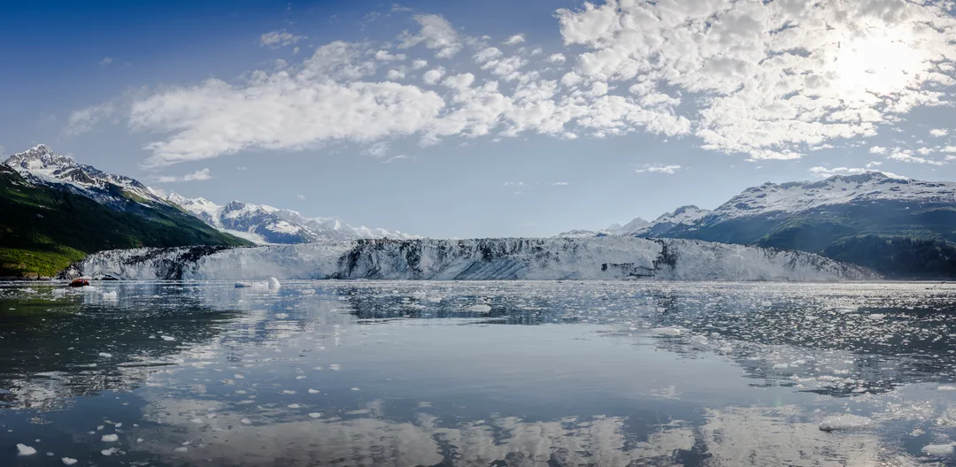 Alaska_College_Fjord_Harvard_Glacier_HX_45188_Photo_Oscar_Farrera