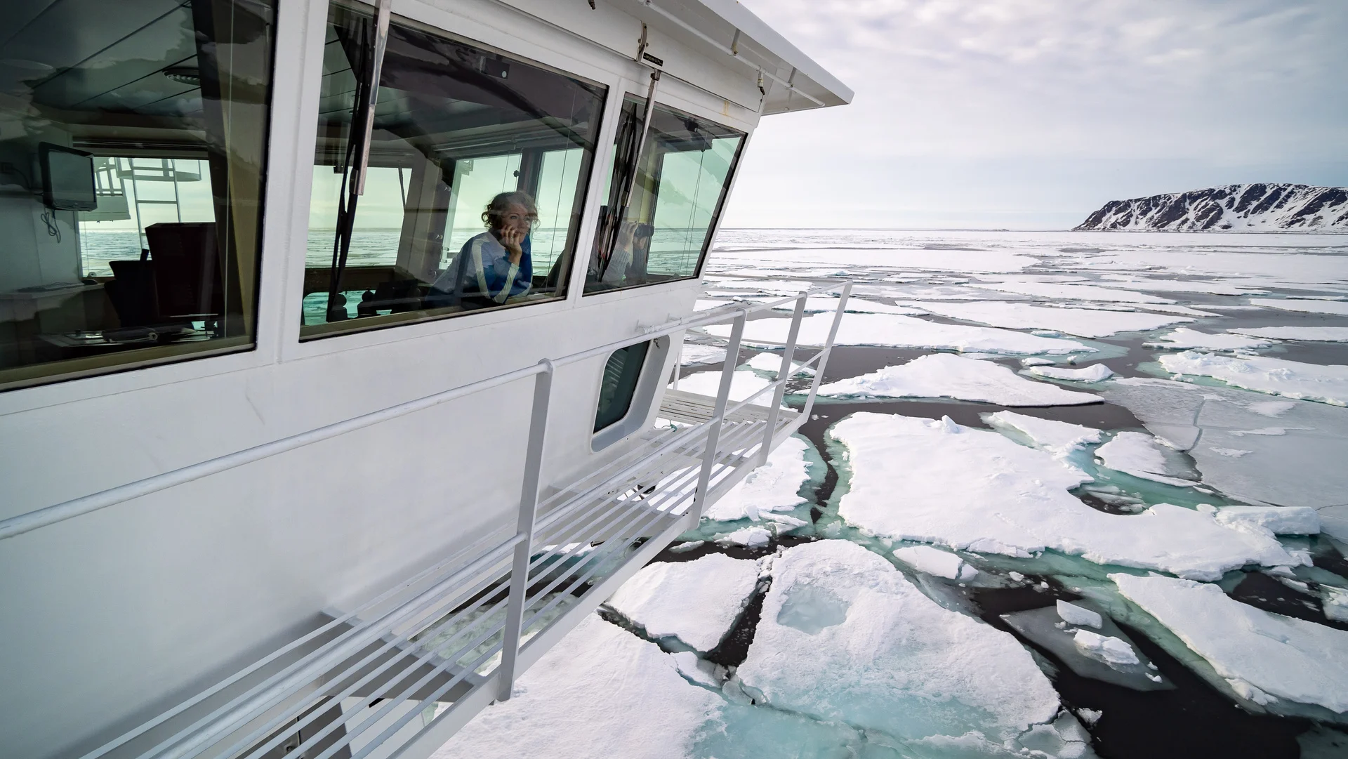 MS Fram - Sea Day Svalbard HX 34875 Photo Espen Mills