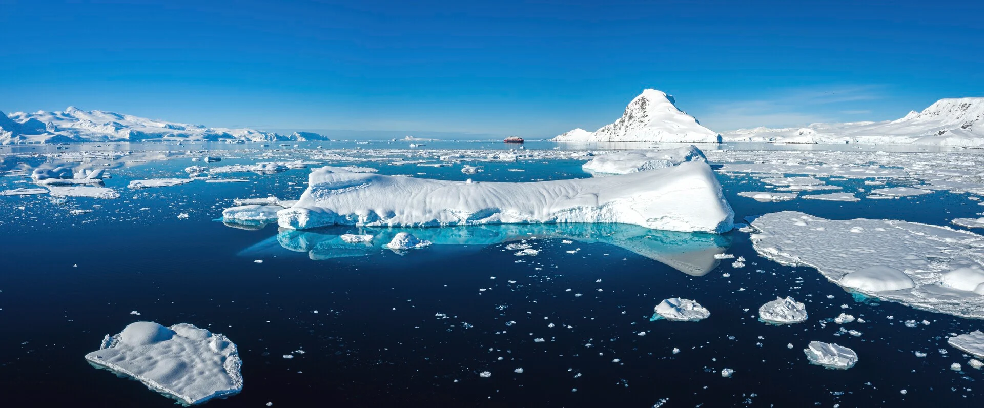 Antarktis Kreuzfahrt und Reise 2025 2026 | HX Hurtigruten Expeditions DE