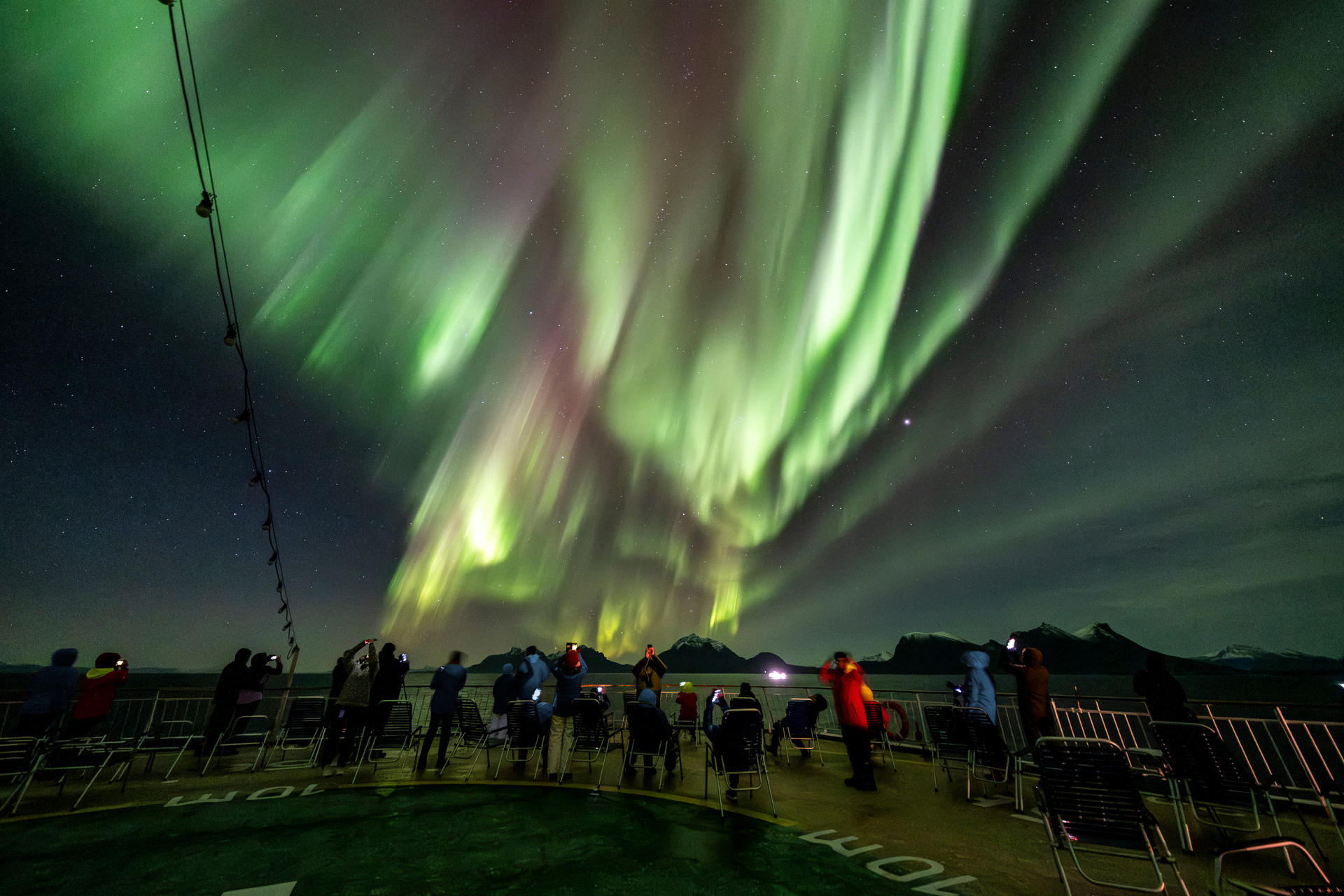 FAQ: Northern Lights | HX Expeditions