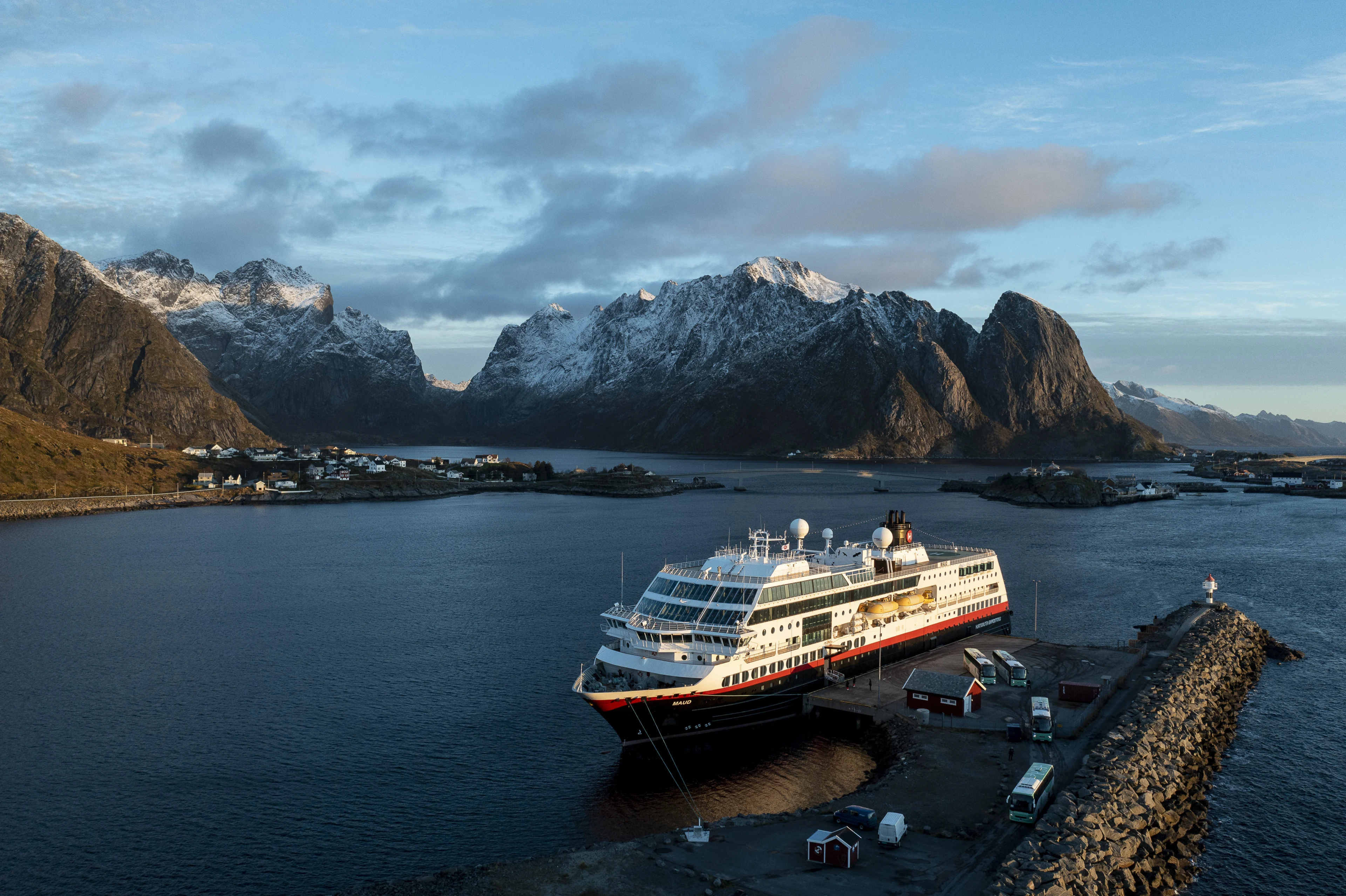 MS-MAUD-LOFOTEN-NORWAY-CREDIT-TOMMY-SIMONSEN