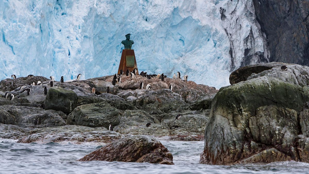 象島上紀念謝克頓的紀念碑