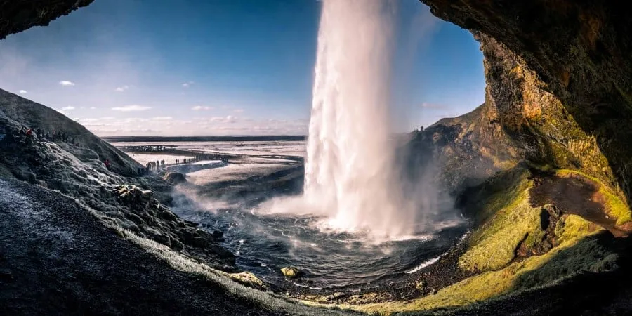 seljalandsfoss_34130811011giuseppe-milo_2500x1250.jpg