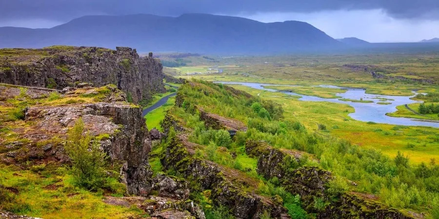 thingvellir_national_parkshutterstock_2500x1250.jpg