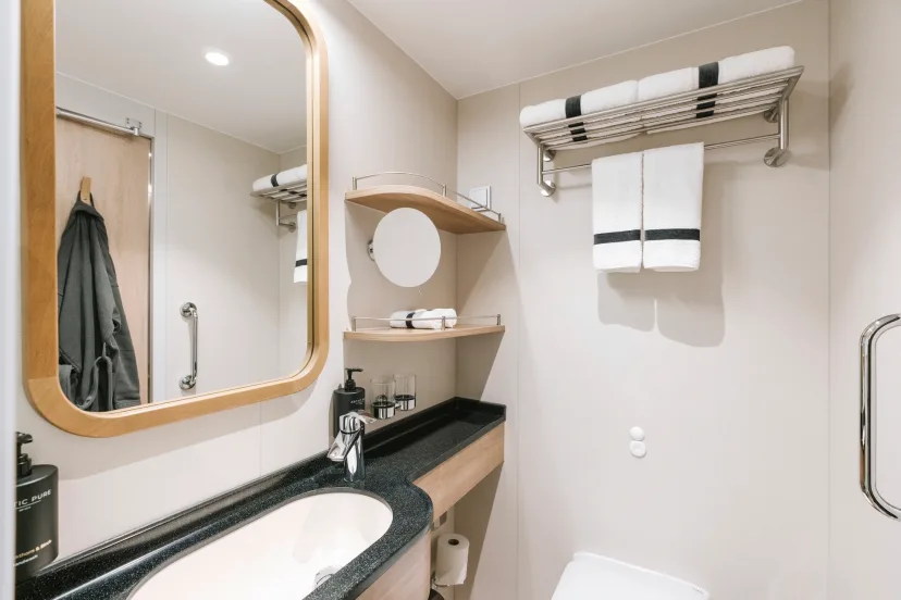 Bathroom in an Arctic Superior cabin (XT) onboard MS Fridtjof Nansen. Credit: Clara Tuma