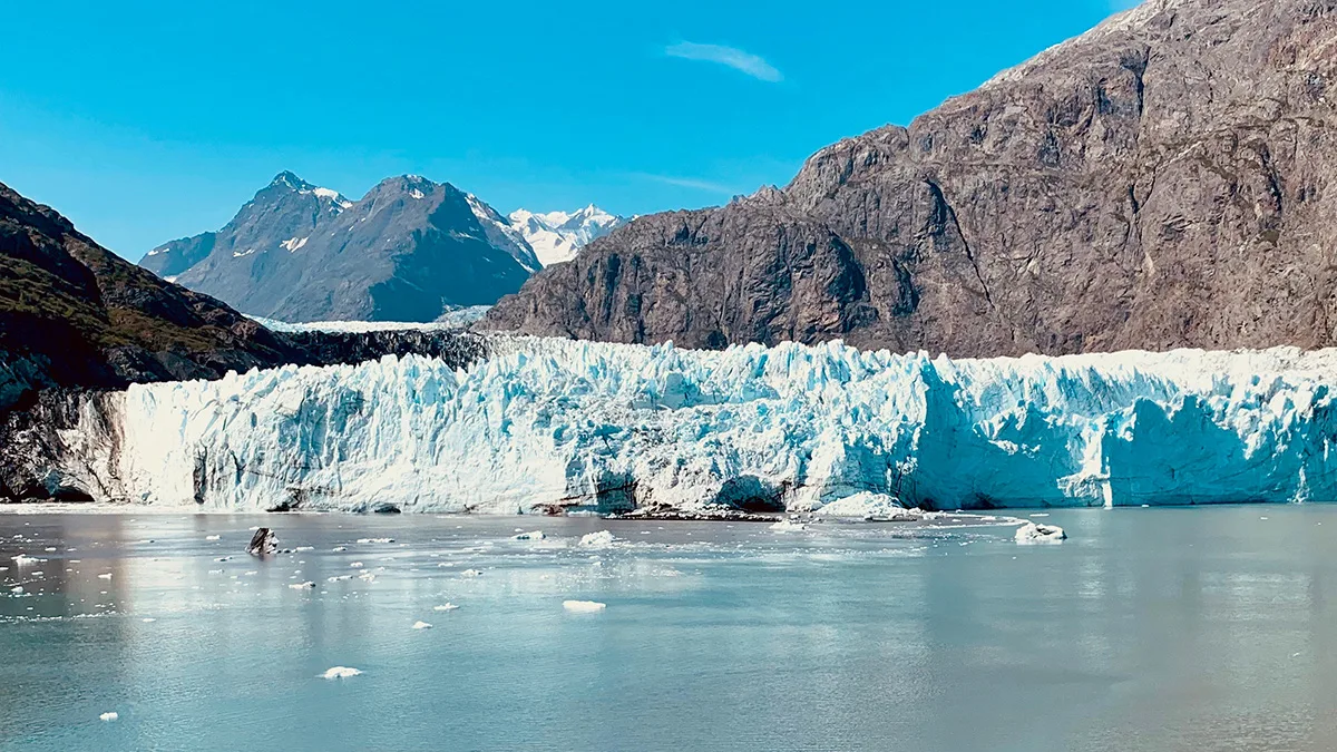  College fjord was discovered in 1899 during the Harriman Expedition. You can enjoy the sight of several amazing glaciers here. Credit: Shutterstock/Hurtigruten