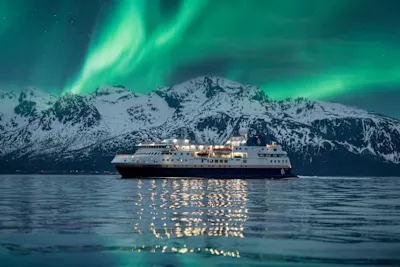Arktisches Norwegen – Expedition unter magischem Nordlicht