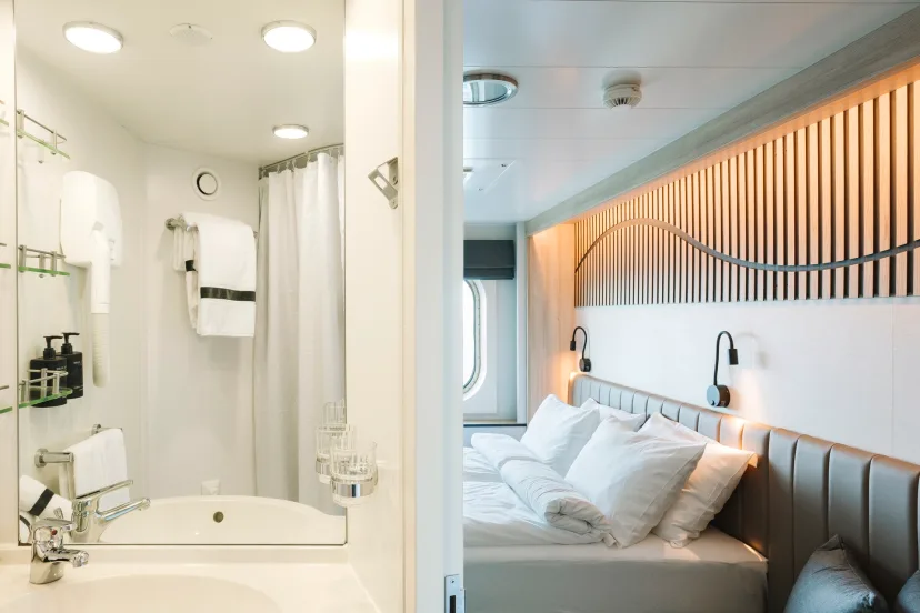 The bathroom in an Outside cabin (U) onboard MS Fram. Credit: Clara Tuma