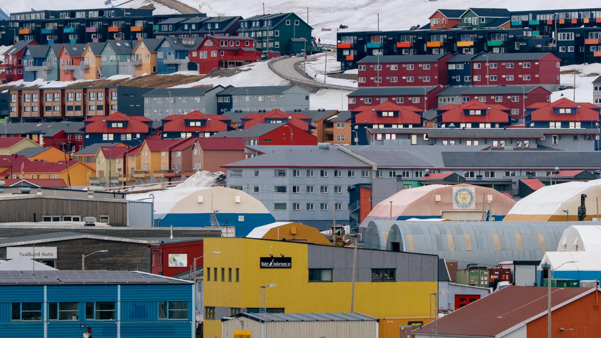 Return to Longyearbyen