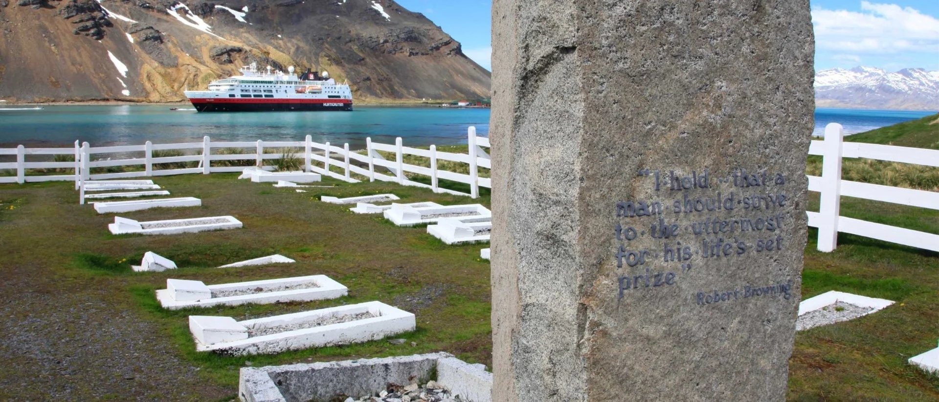 Shackleton grave. 
Photo: Tim Hart