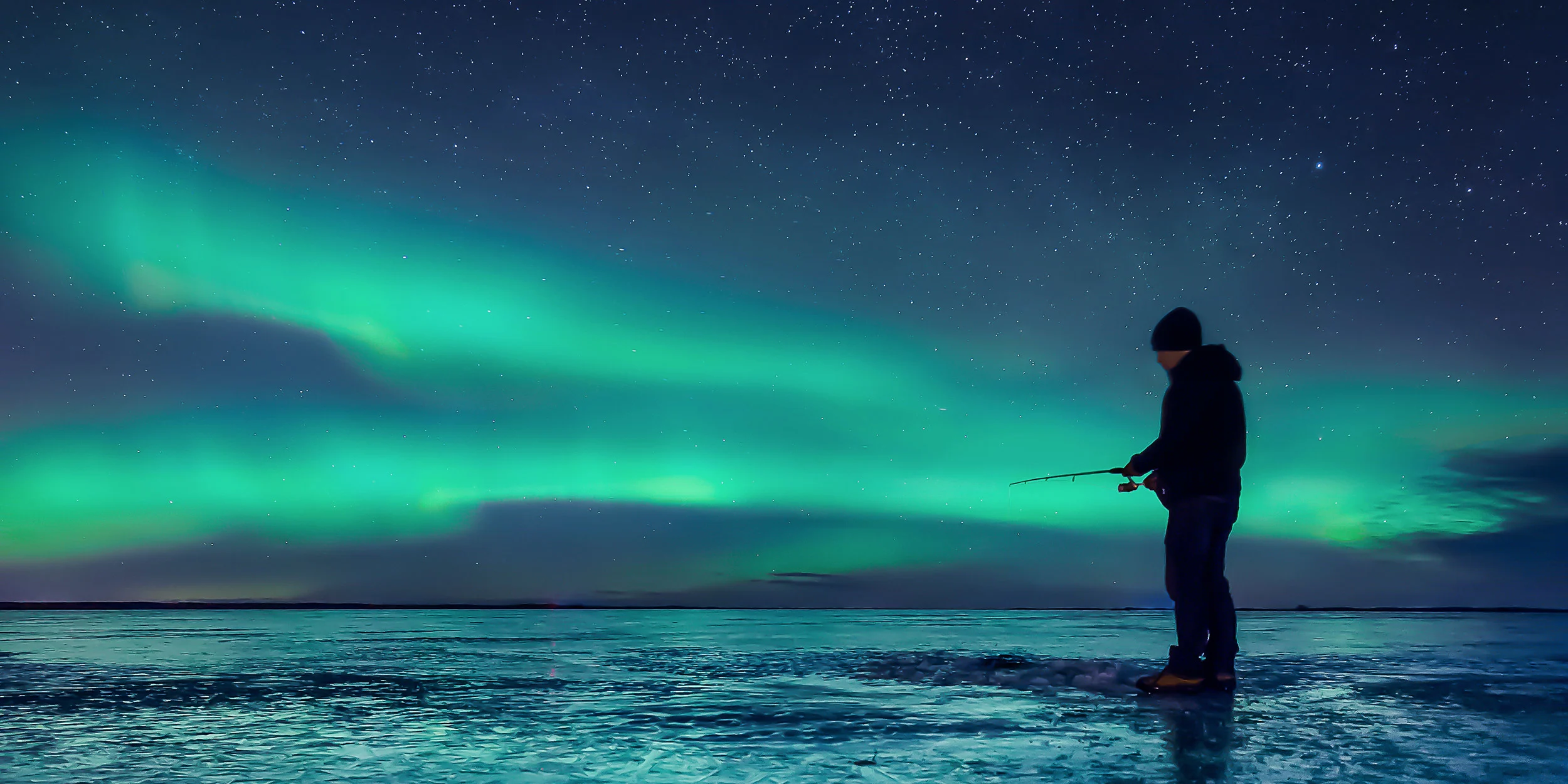 day-8-9_narvik_ice-fishing_shutterstock.jpg