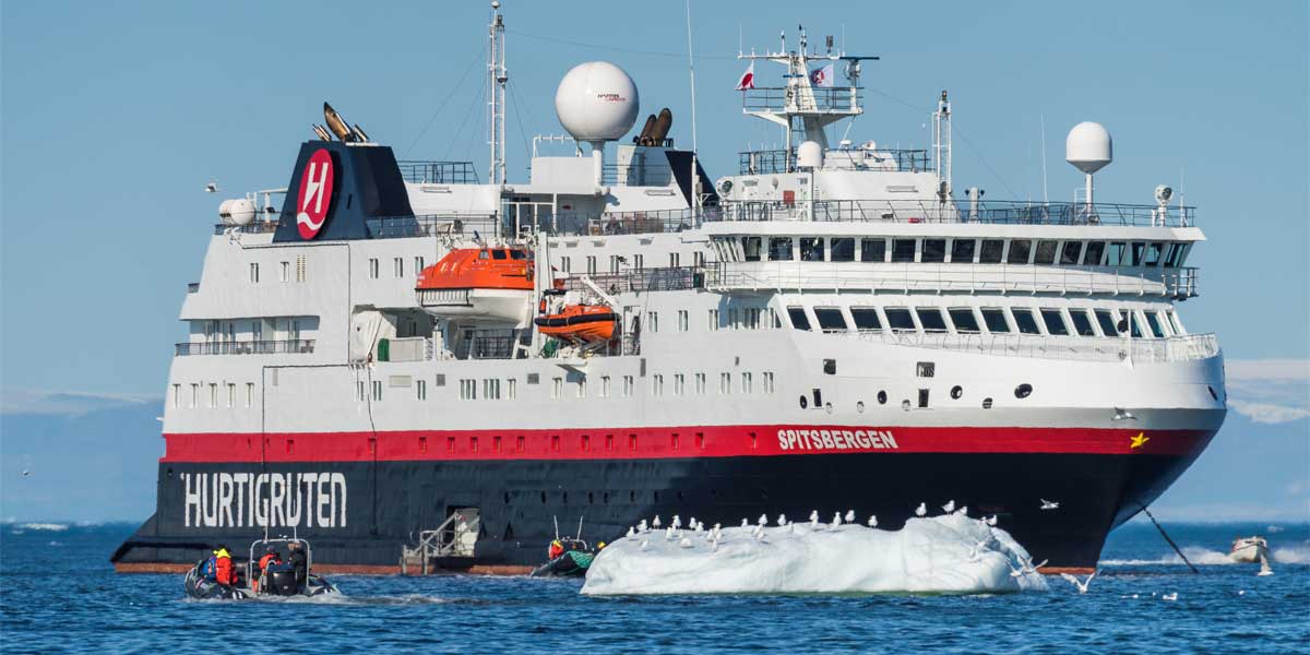 Circumnavigating Spitsbergen Cruise: Realm of the Polar Bear