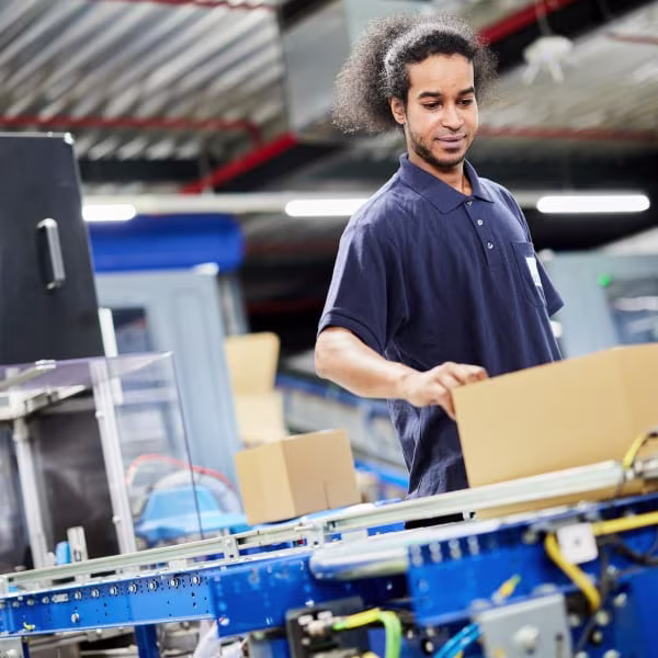 solar-nl-2022-warehouse-alkmaar-logistics-519 nhc2dk-FB Post-600x600