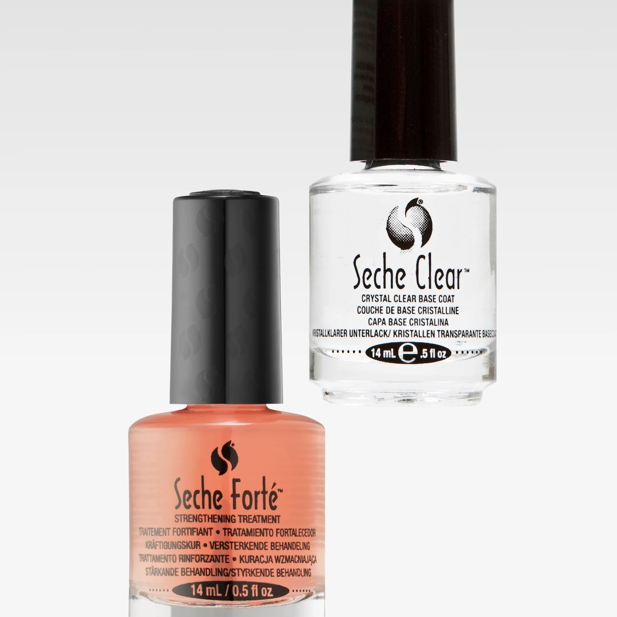 Två nagelprodukter från Seche Vite på ljus bakgrund: Seche Forté Strengthening Treatment i persikofärgad flaska och Seche Clear Crystal Clear Base Coat i transparent flaska, båda 14 ml.