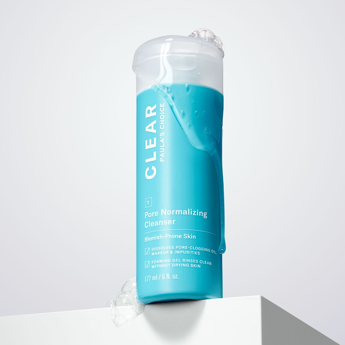 Paula's Choice - Pore Normalizing Cleanser. Blå flaske med klar gelé og skum.