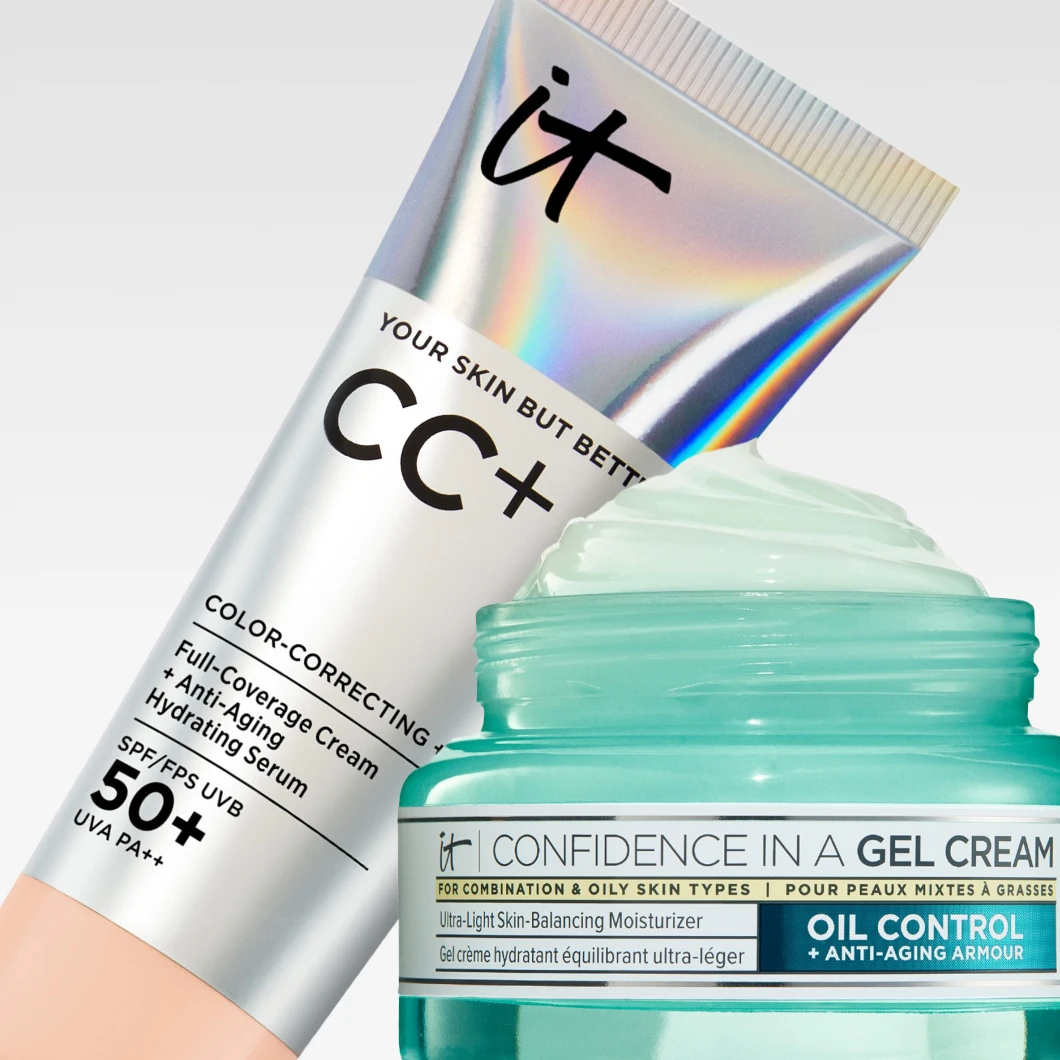 IT Cosmetics Your Skin But Better CC+ Color-Correcting Full-Coverage Cream + Anti-Aging Hydrating Serum SPF/FPS UVB 50+ UVA PA++ og Confidence In A Gel Cream Oil Control + Anti-Aging Armour vises sammen. Produktene og den åpne gelkremen er plassert mot en lys bakgrunn.
