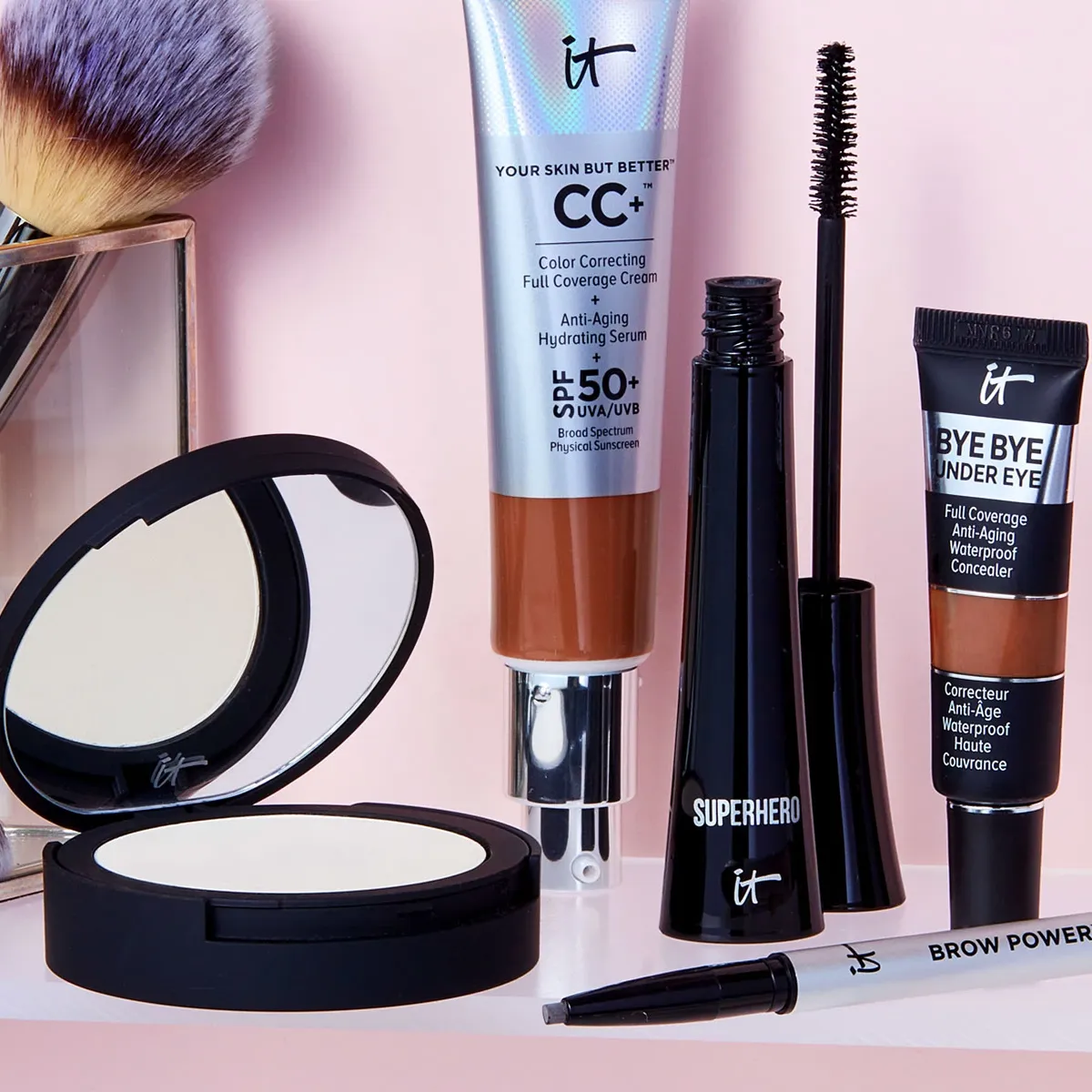 Toppfavoritter fra IT Cosmetics – med CC-krem, concealer, pudder og sminkekoster