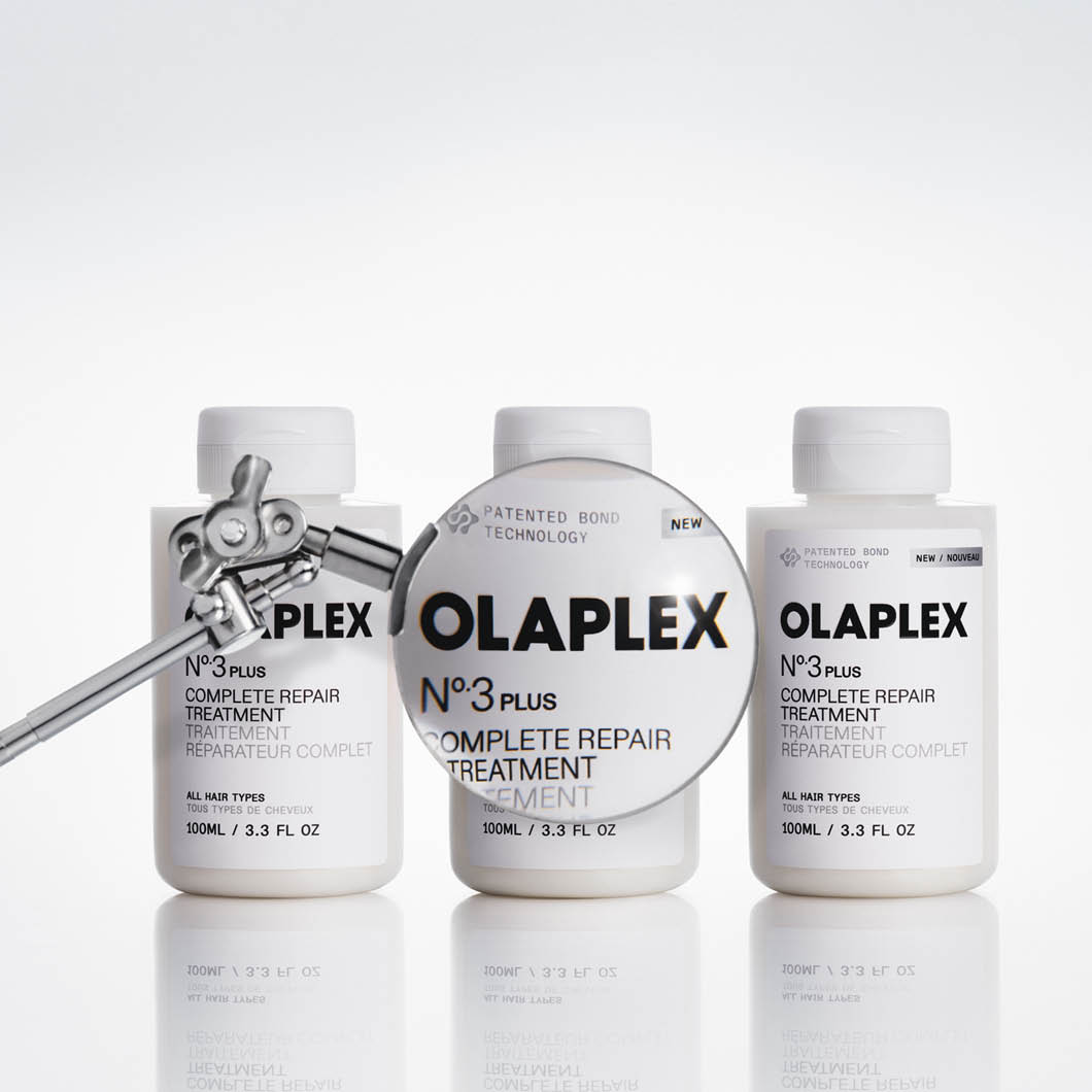 Olaplex No.3 Plus hårbehandlingsprodukter på lys bakgrunn.